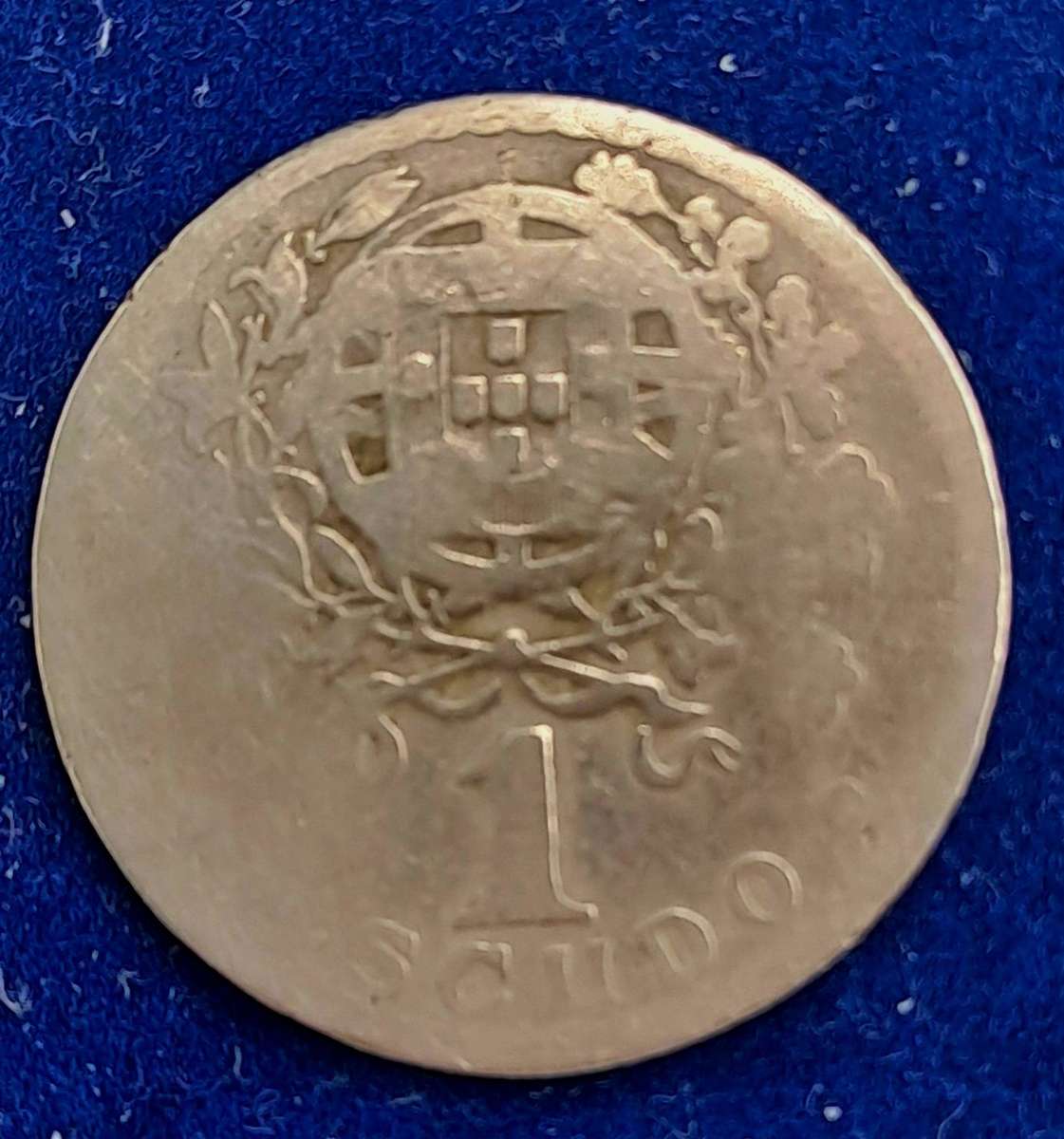 1927 Portugal 1 Escudo -Poor condition