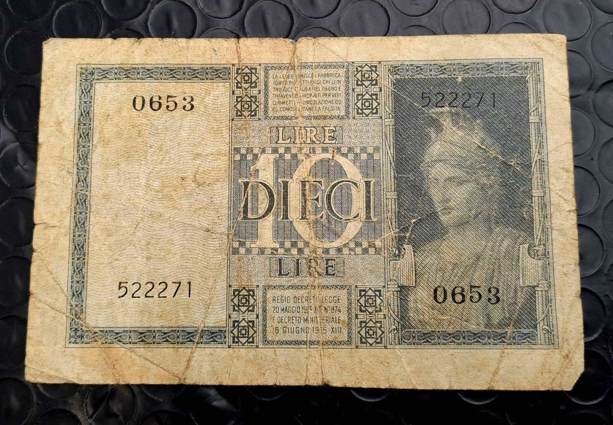 1935 ITALY 10 Lire - Vittorio Emanuele IIIBank Note -Circulated