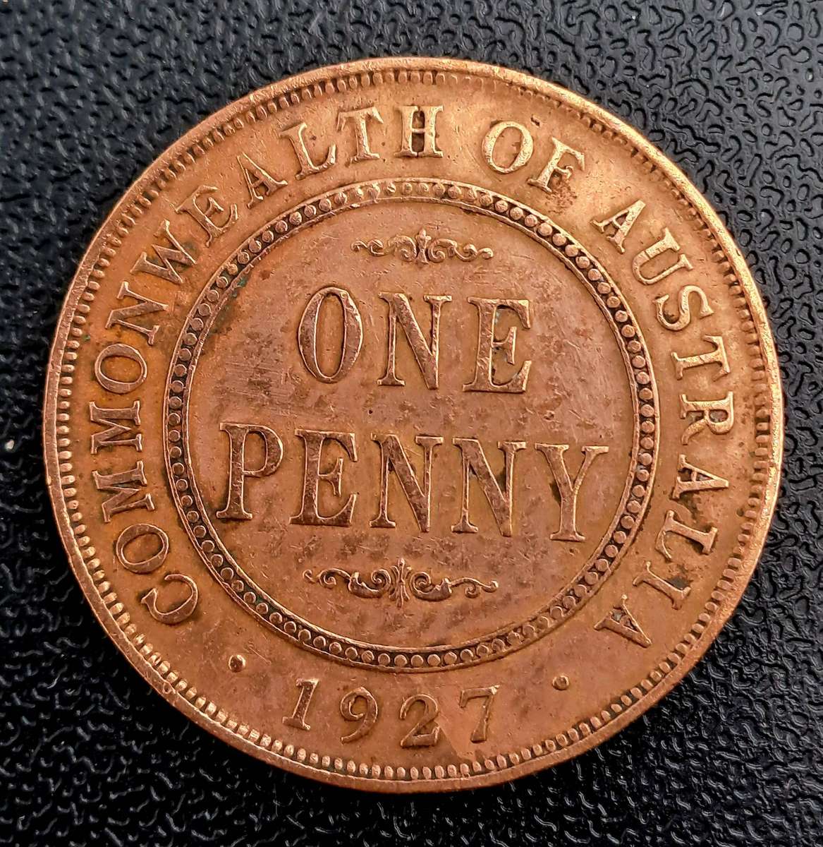 1927 Australia 1 Penny - George V-COMMONWEALTH OF AUSTRALIA