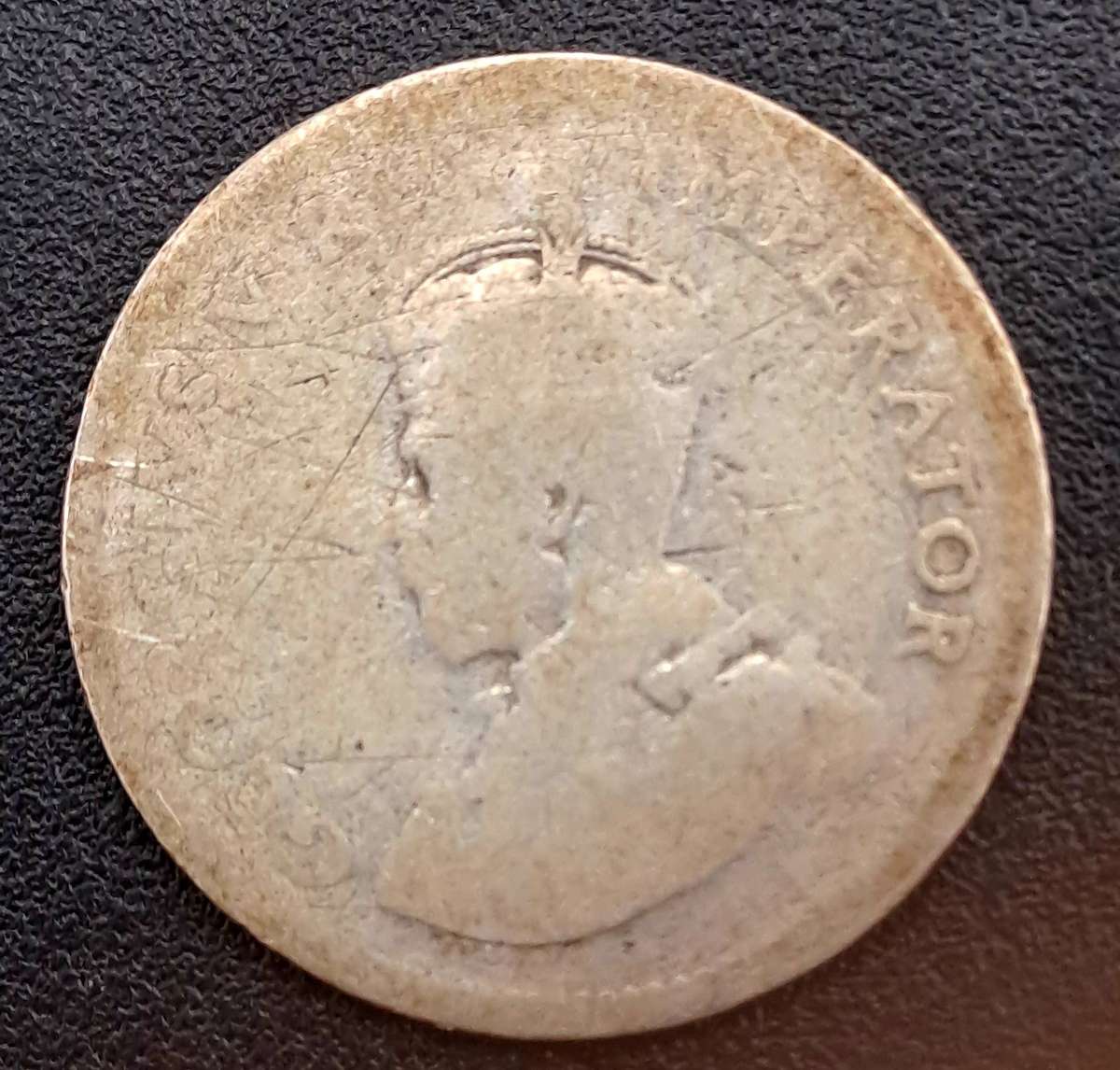 1934  South Africa (Silver .800) 6 Pence - George V SUID-AFRIKA 6D(poor condition)