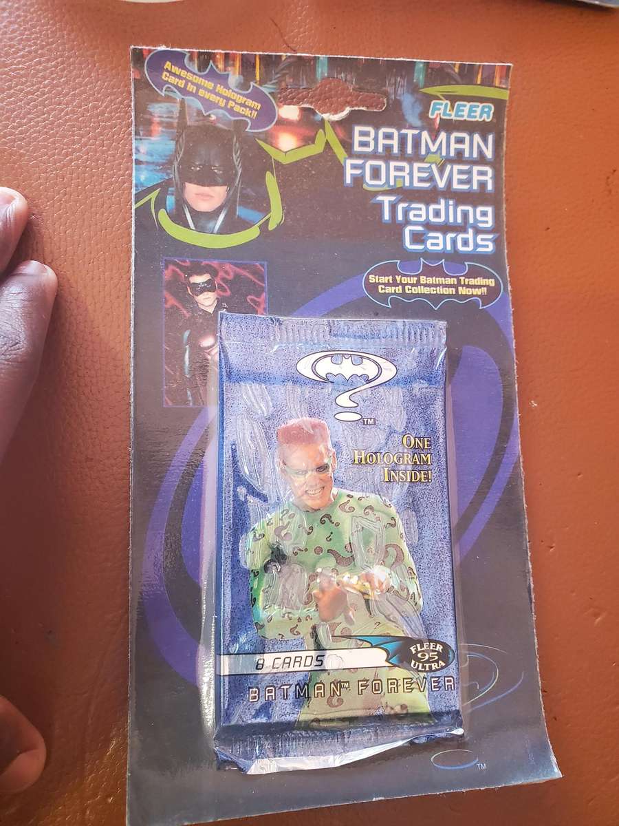 2 PACKS BATMAN FOREVER TRADING CARDS WIRH A HOLOGRAM IN EACH PACK(8 CARDS IN A PACK)
