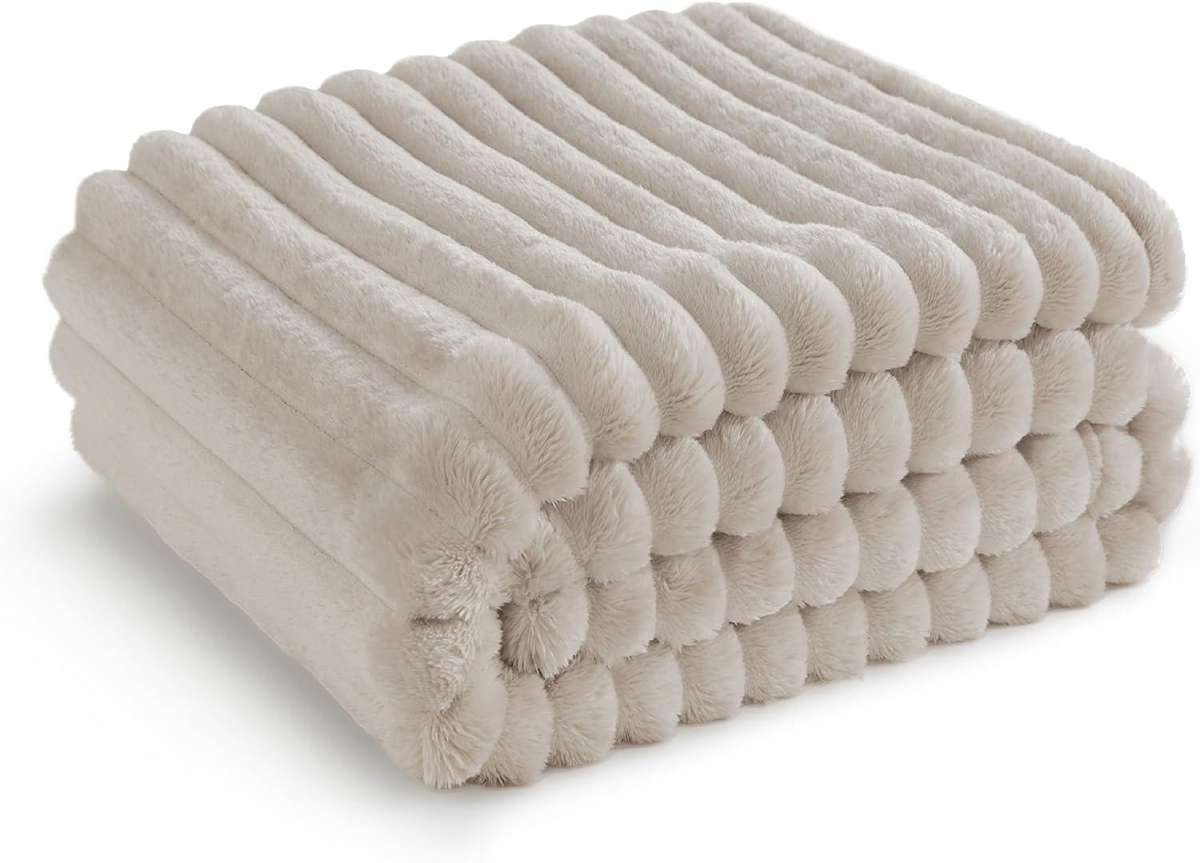 Fluffy Ribbed Fleece Throw Blanket, 180cm x 150cm, different colors
