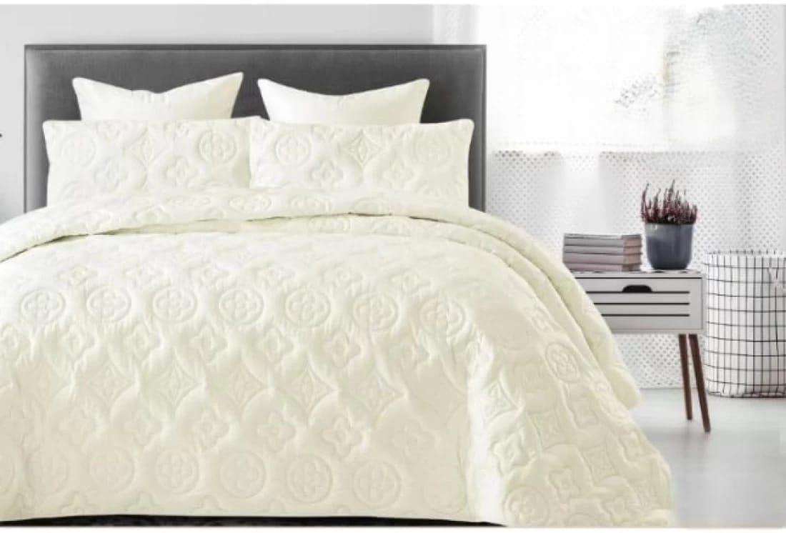 5 Piece Queen to King Quilted Mokka Bedding Set, White