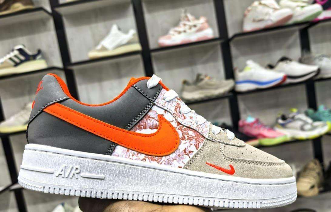 Unisex Sneaker, Sizes 4-7