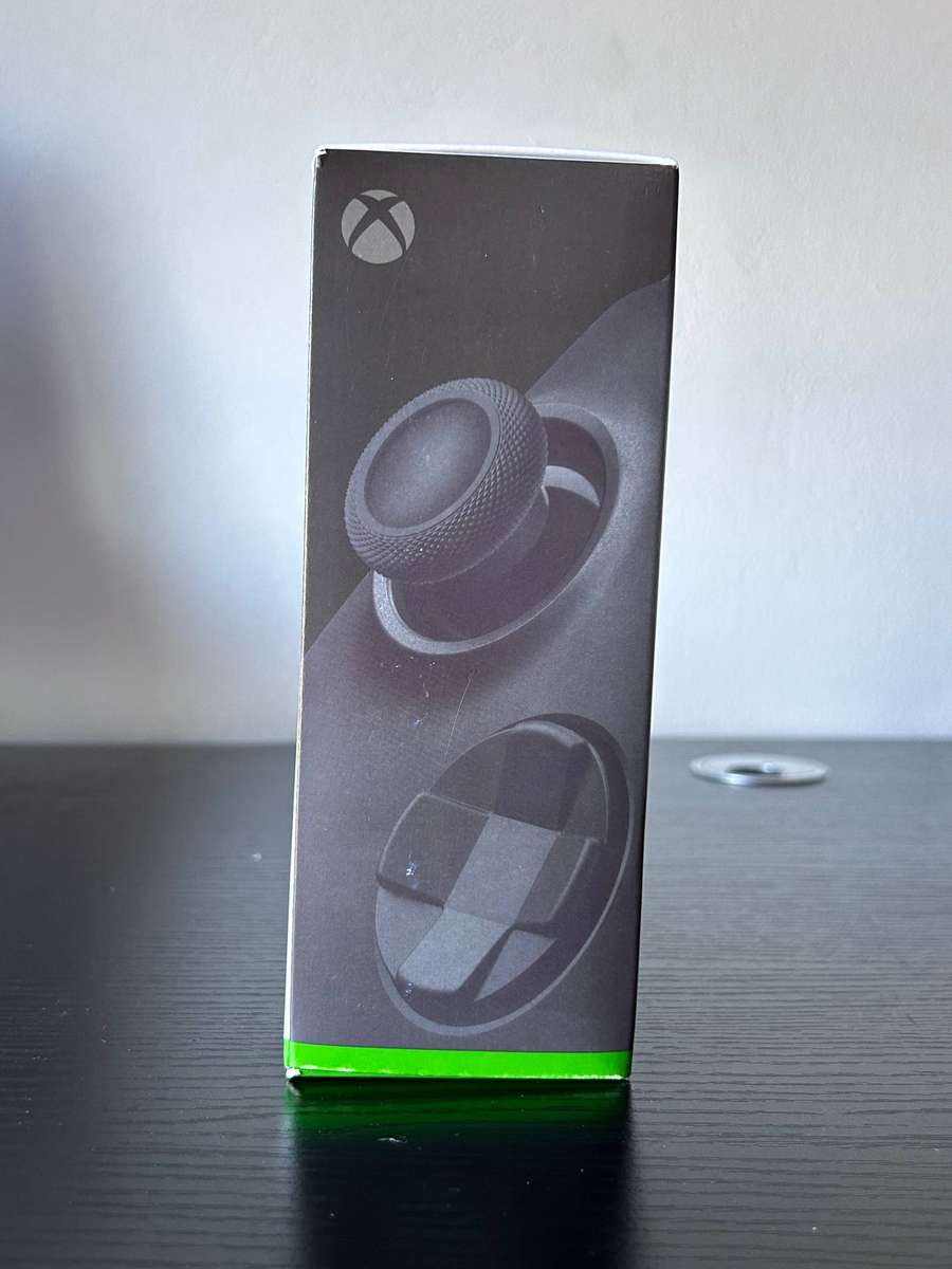 Microsoft Xbox Wireless Controller - Carbon Black - Brand New & Sealed for Xbox Series X/S