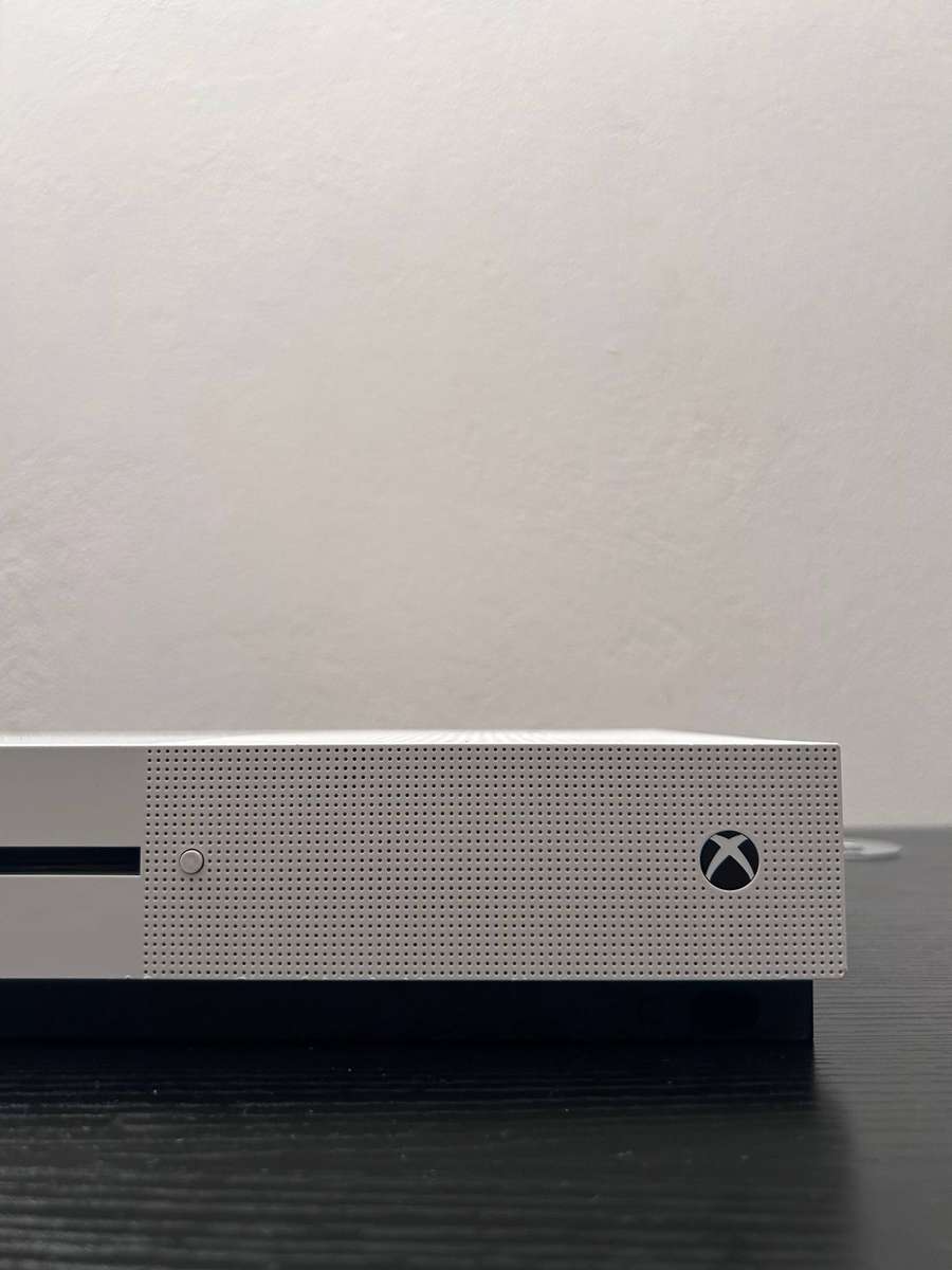 Xbox One S Console (White) - For Spares or Repair - As Is
