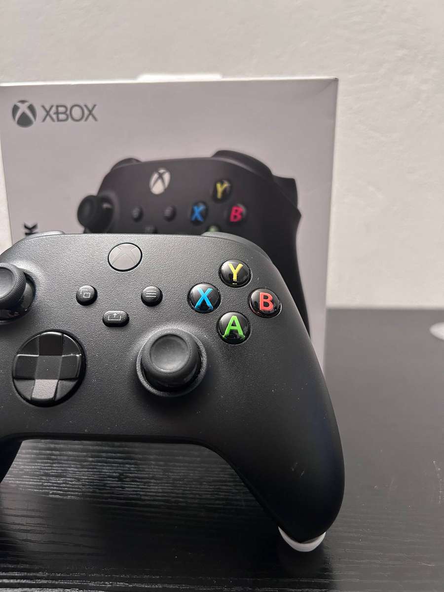 Xbox Series X|S Wireless Controller  Carbon Black (Open Box)