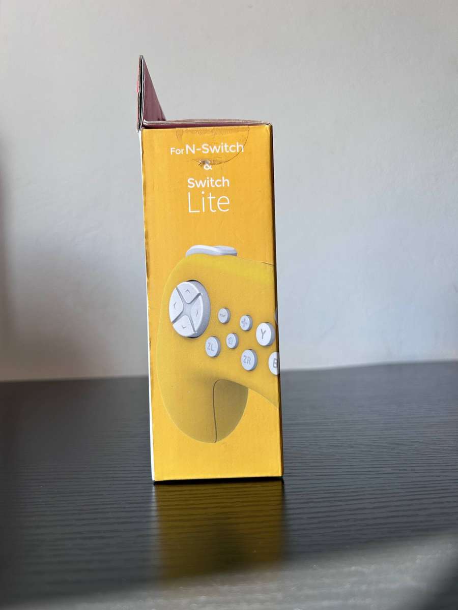 Nintendo Switch DOBE Wireless Controller  Yellow