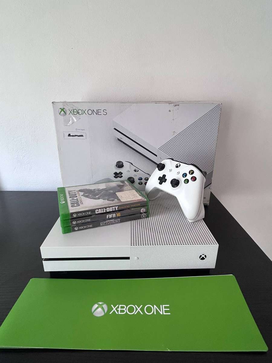 Xbox One S 1TB (White) - Controller + Power Cable + HDMI Cable + Box + 3 Games