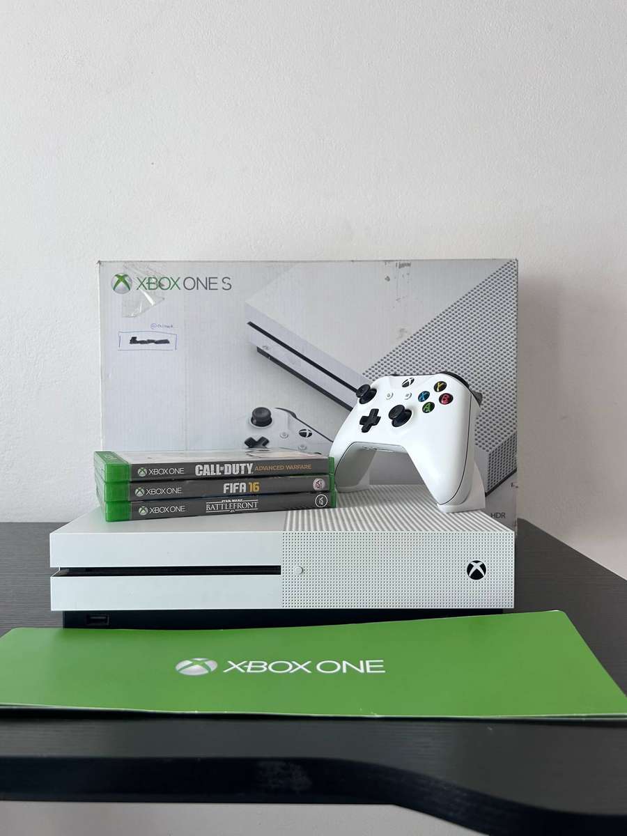 Xbox One S 1TB (White) - Controller + Power Cable + HDMI Cable + Box + 3 Games