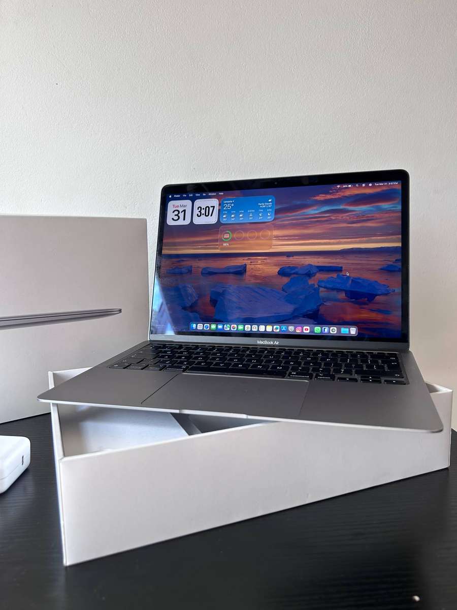 Apple Macbook Air M1 8GB RAM - 256GB SSD - Space Grey