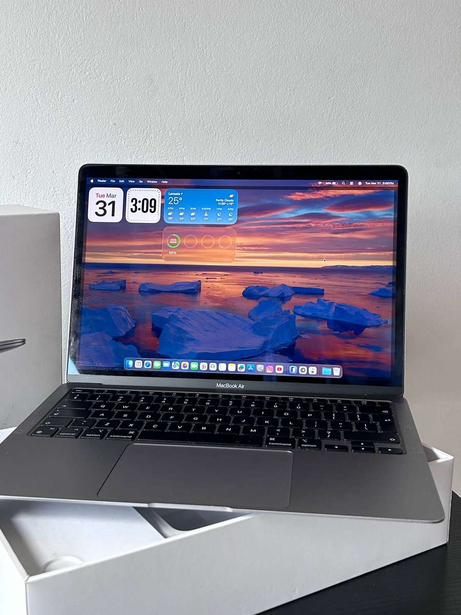 Apple Macbook Air M1 8GB RAM - 256GB SSD - Space Grey