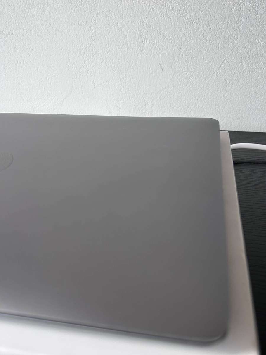 Apple Macbook Air M1 8GB RAM - 256GB SSD - Space Grey