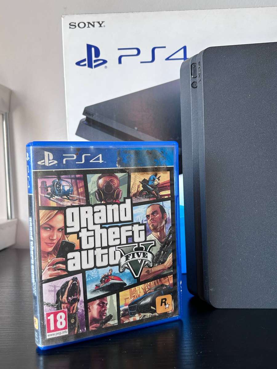 Sony PlayStation 4 Slim 500GB Bundle - Jet Black - Grand Theft Auto V Included