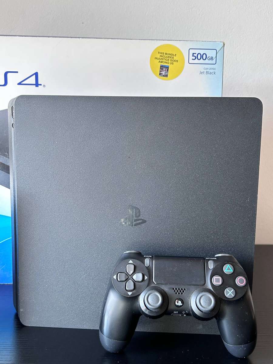 Sony PlayStation 4 Slim 500GB Bundle - Jet Black - Grand Theft Auto V Included