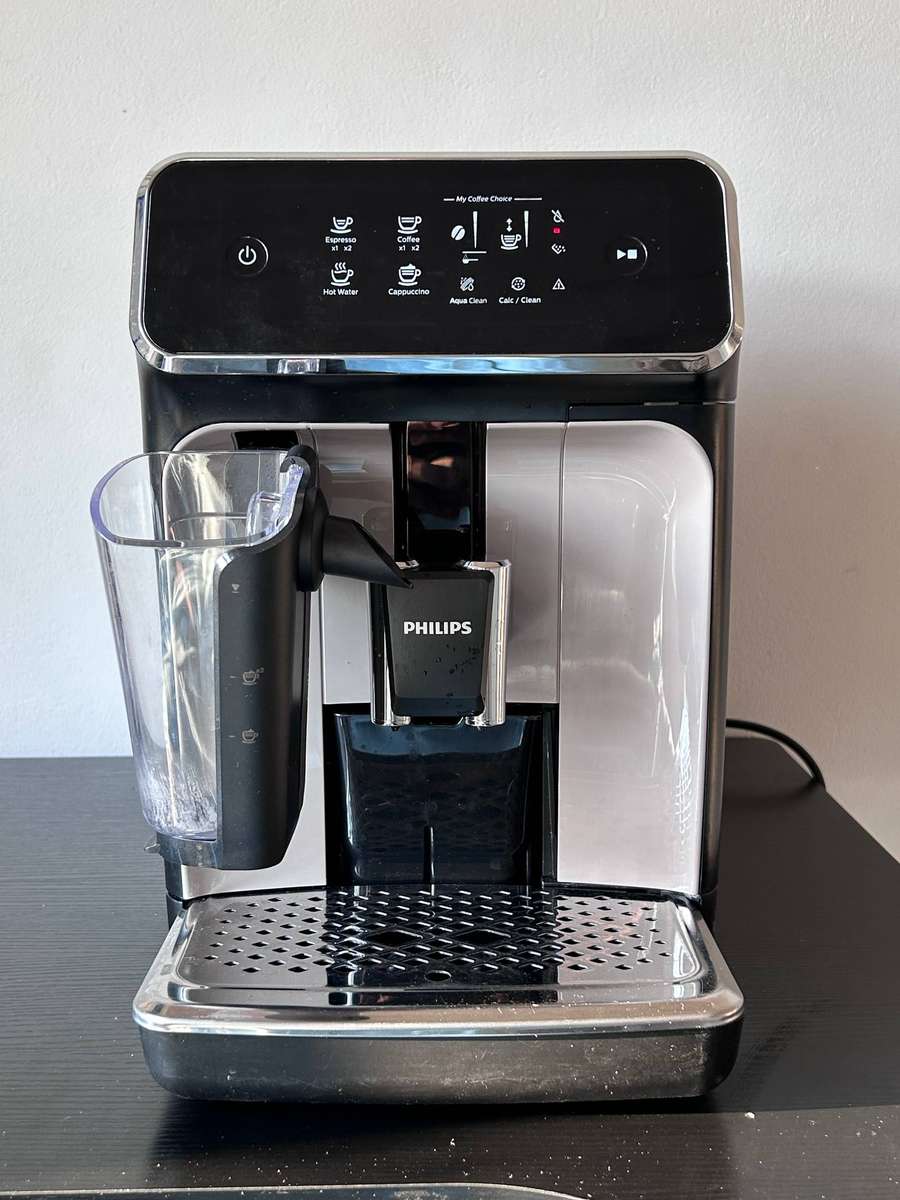 Philips 2200 Series LatteGo Fully Automatic Espresso Machine - Black/Silver