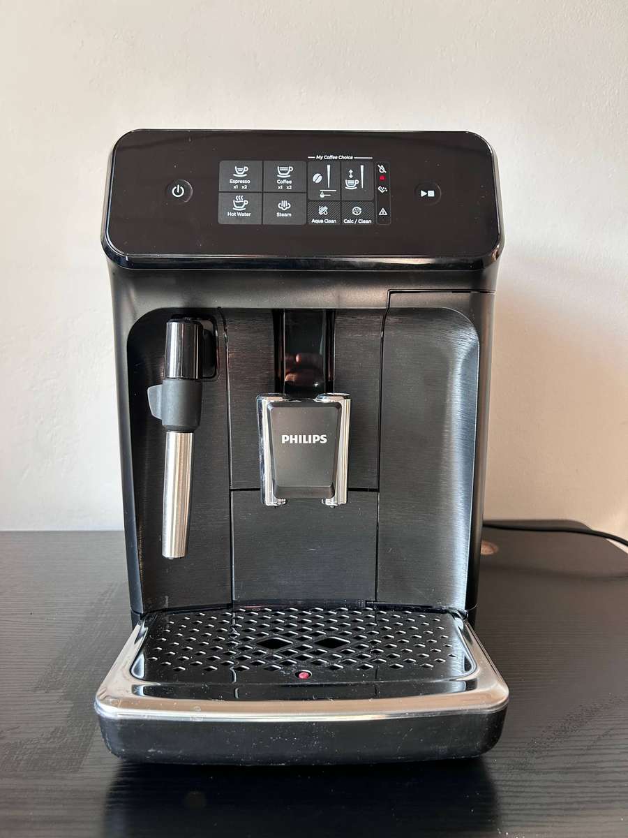 Philips 1200 Series Fully Automatic Espresso Machine - Classic Milk Frother - Black