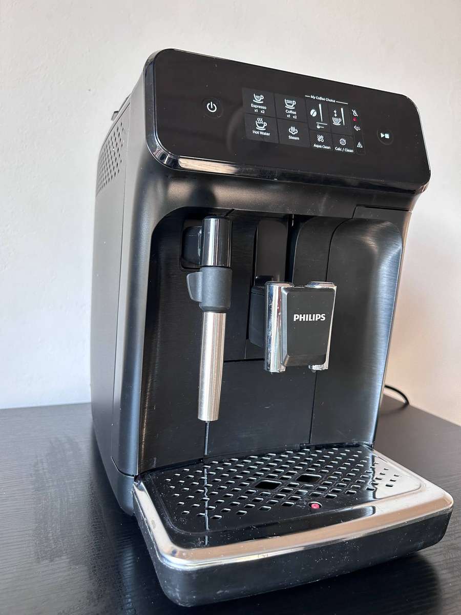 Philips 1200 Series Fully Automatic Espresso Machine - Classic Milk Frother - Black