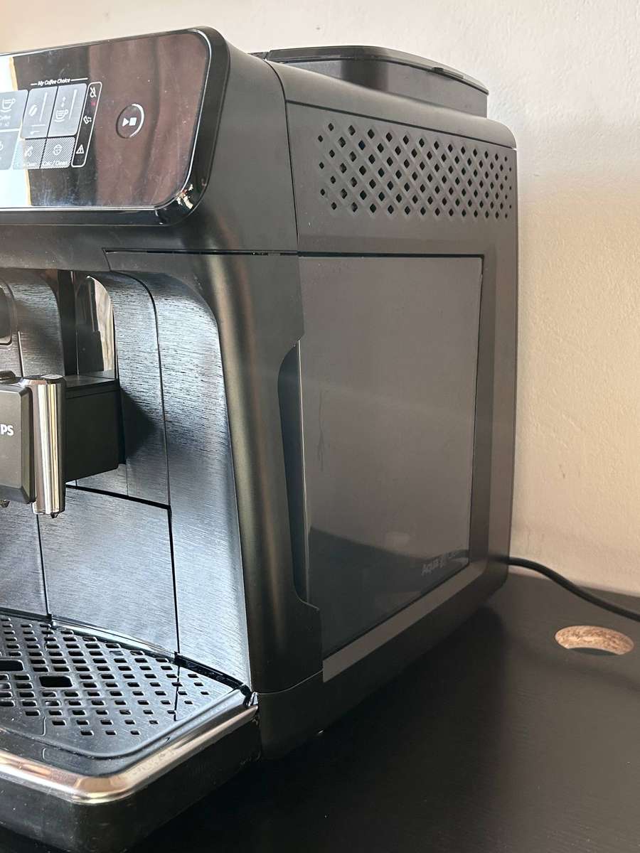 Philips 1200 Series Fully Automatic Espresso Machine - Classic Milk Frother - Black