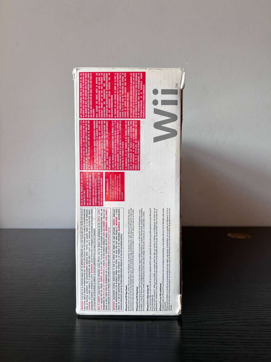 Nintendo Wii Bundle - Original White Console - Complete in Box