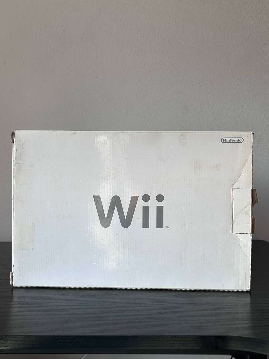 Nintendo Wii Bundle - Original White Console - Complete in Box