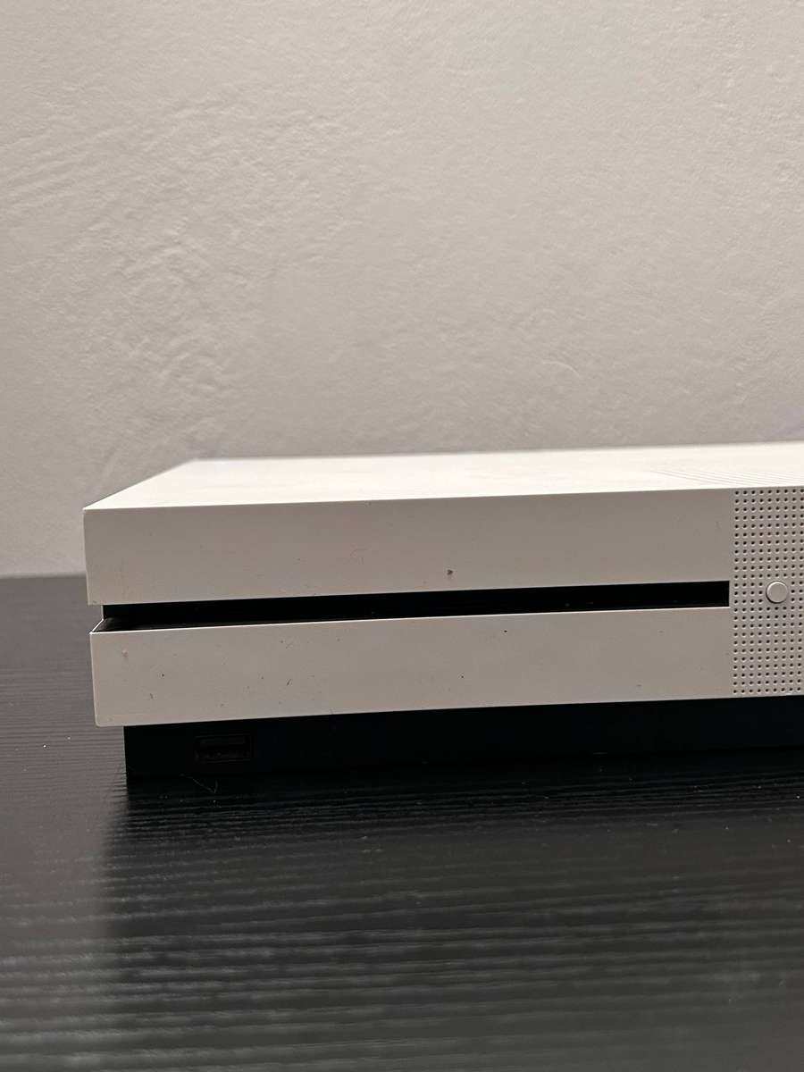 Xbox One S (Robot White) - Console Only - SPARES/REPAIRS