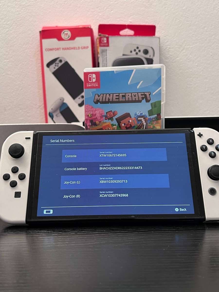 Nintendo Switch OLED White Bundle - Minecraft, Carrying Case & Comfort Grip