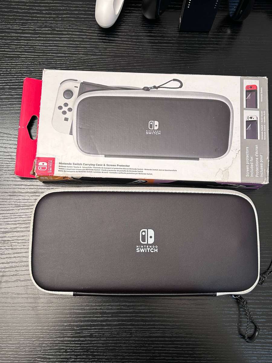 Nintendo Switch OLED White Bundle - Minecraft, Carrying Case & Comfort Grip