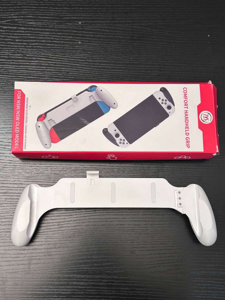 Nintendo Switch OLED White Bundle - Minecraft, Carrying Case & Comfort Grip