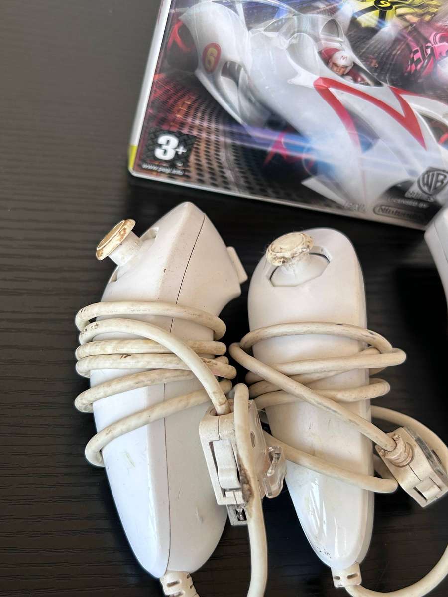 Nintendo Wii Console Bundle (RVL-001) - 2 Remotes, 2 Nunchucks + Speed Racer Game