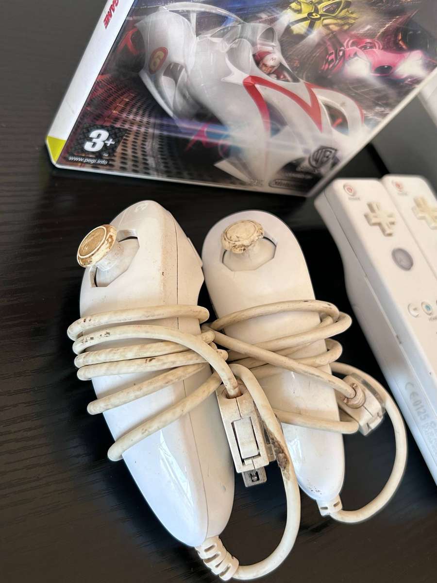 Nintendo Wii Console Bundle (RVL-001) - 2 Remotes, 2 Nunchucks + Speed Racer Game
