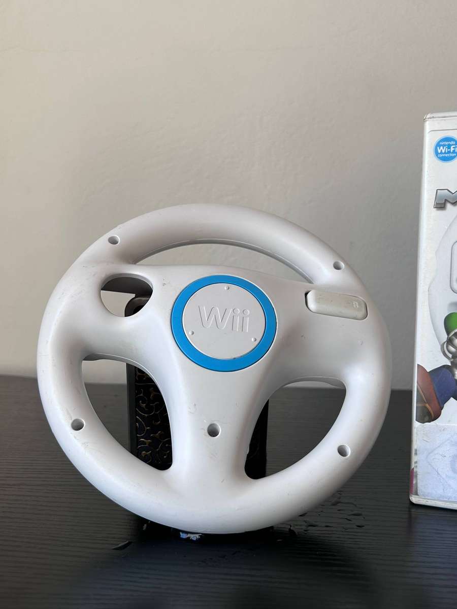 Mario Kart Wii (PAL) + Nintendo Wii Steering Wheel Bundle