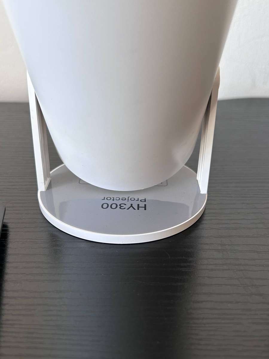 HY300 Smart Android 11 Portable Projector - HD 720p 4K Support - 180° Rotation