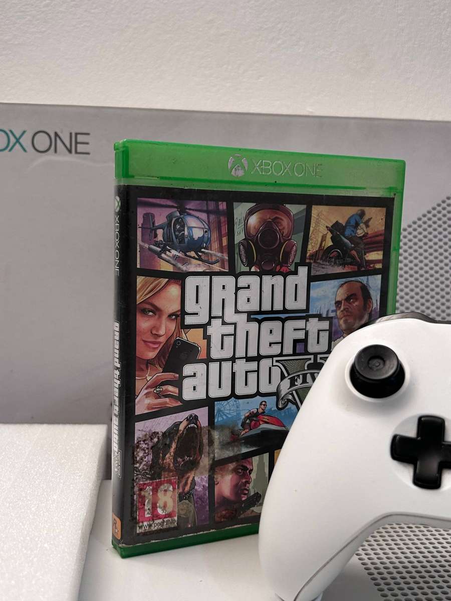 Xbox One S 500GB Console White - Controller  - Includes GTA V & Original Packaging