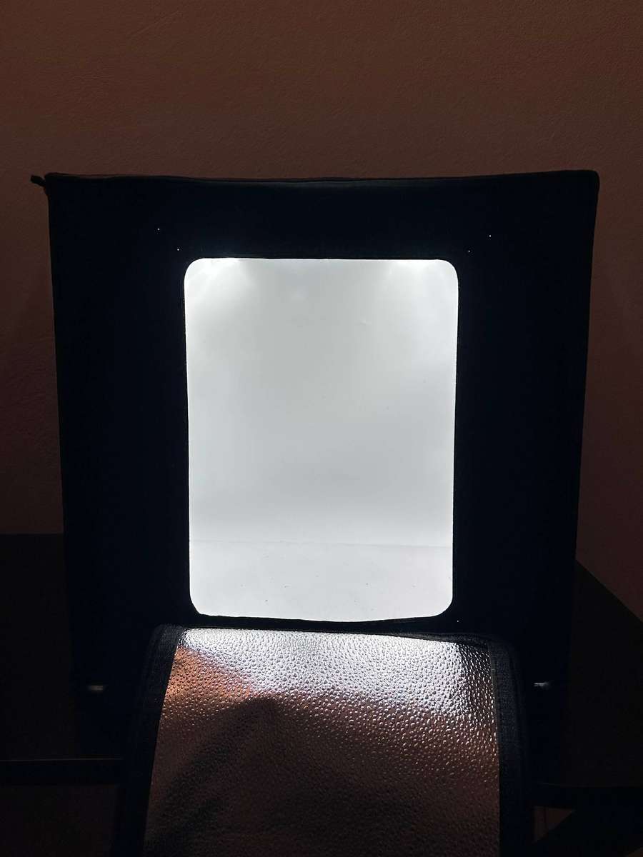 Puluz Professional Photo Light Box - High-Output LED Studio with 6 Backdrops