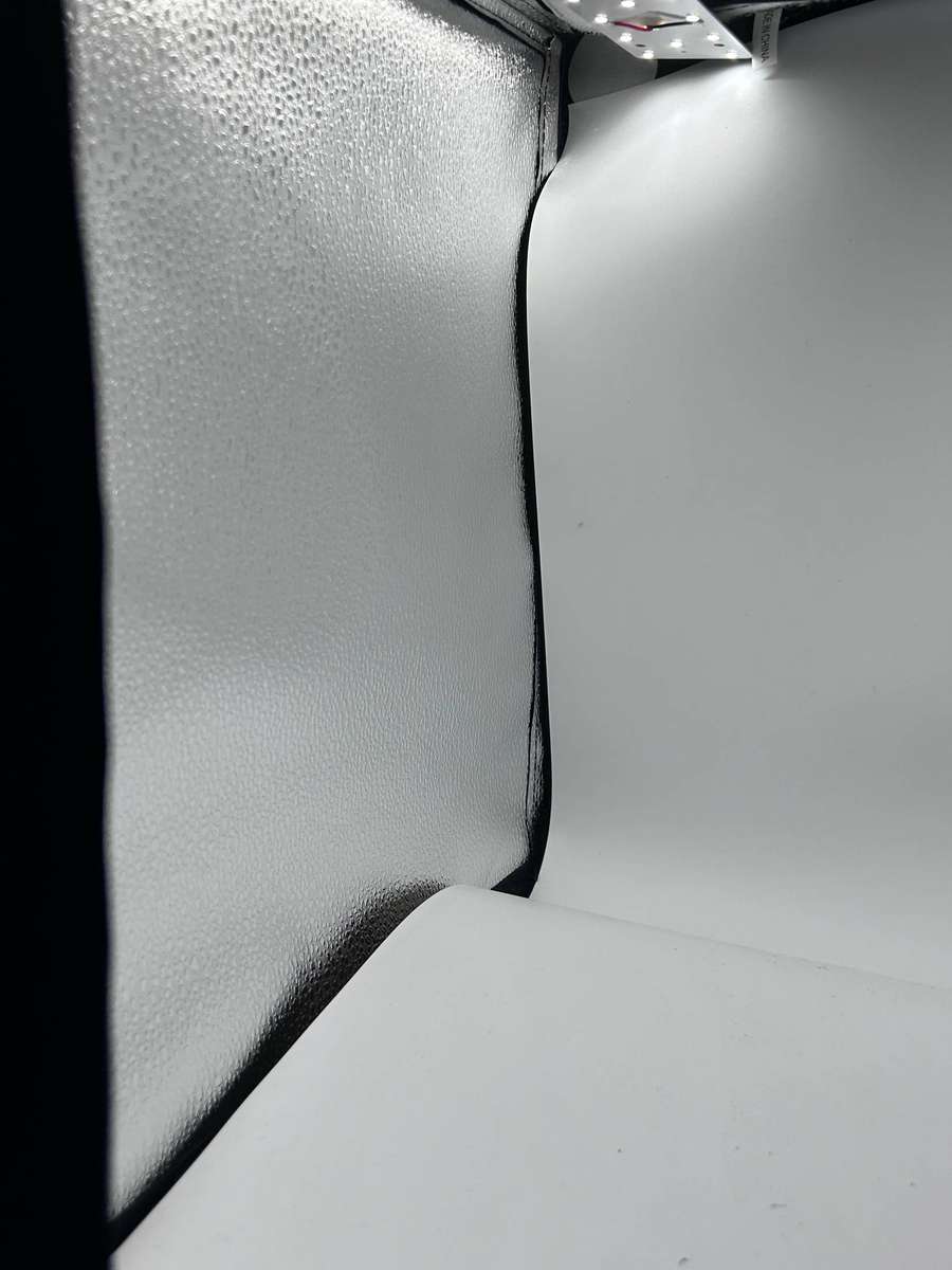 Puluz Professional Photo Light Box - High-Output LED Studio with 6 Backdrops