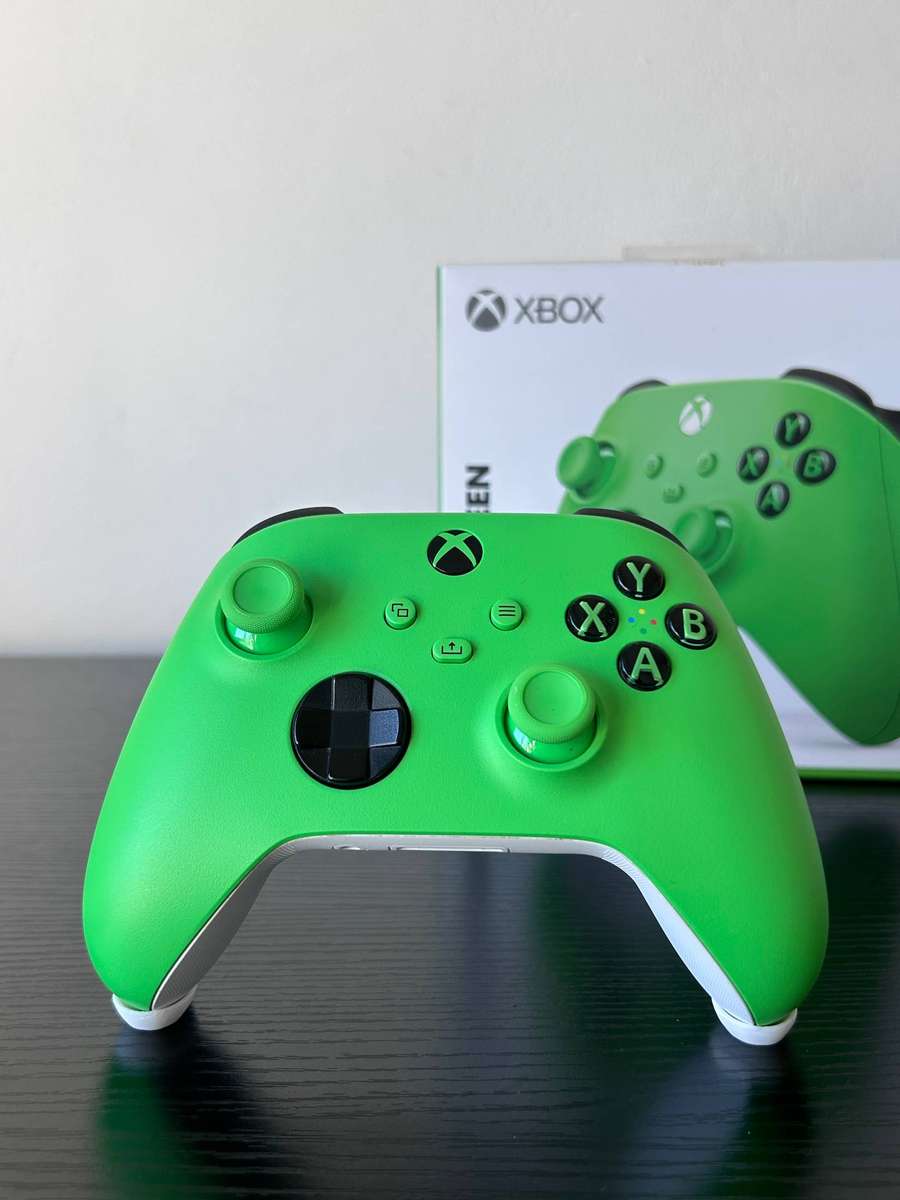 Xbox Series S/X Wireless Controller  Velocity Green Edition