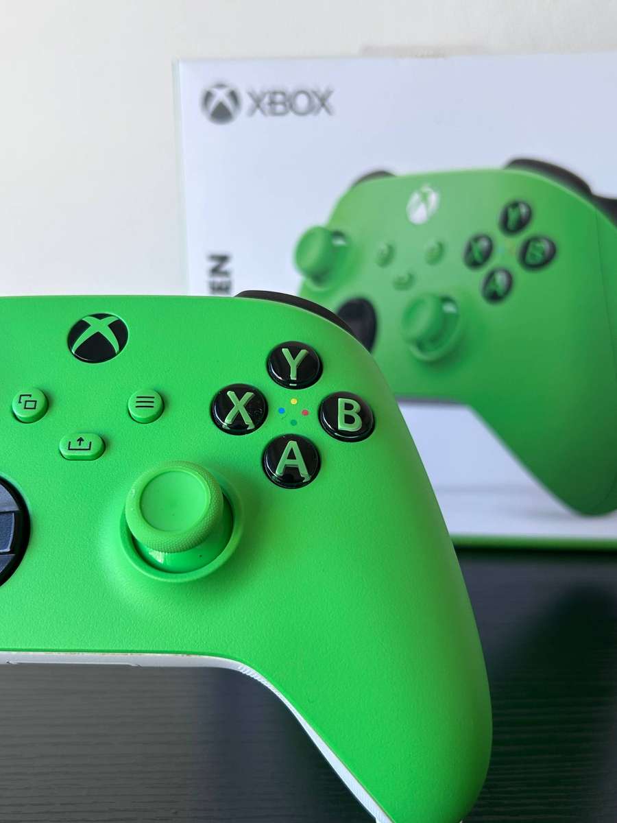 Xbox Series S/X Wireless Controller  Velocity Green Edition