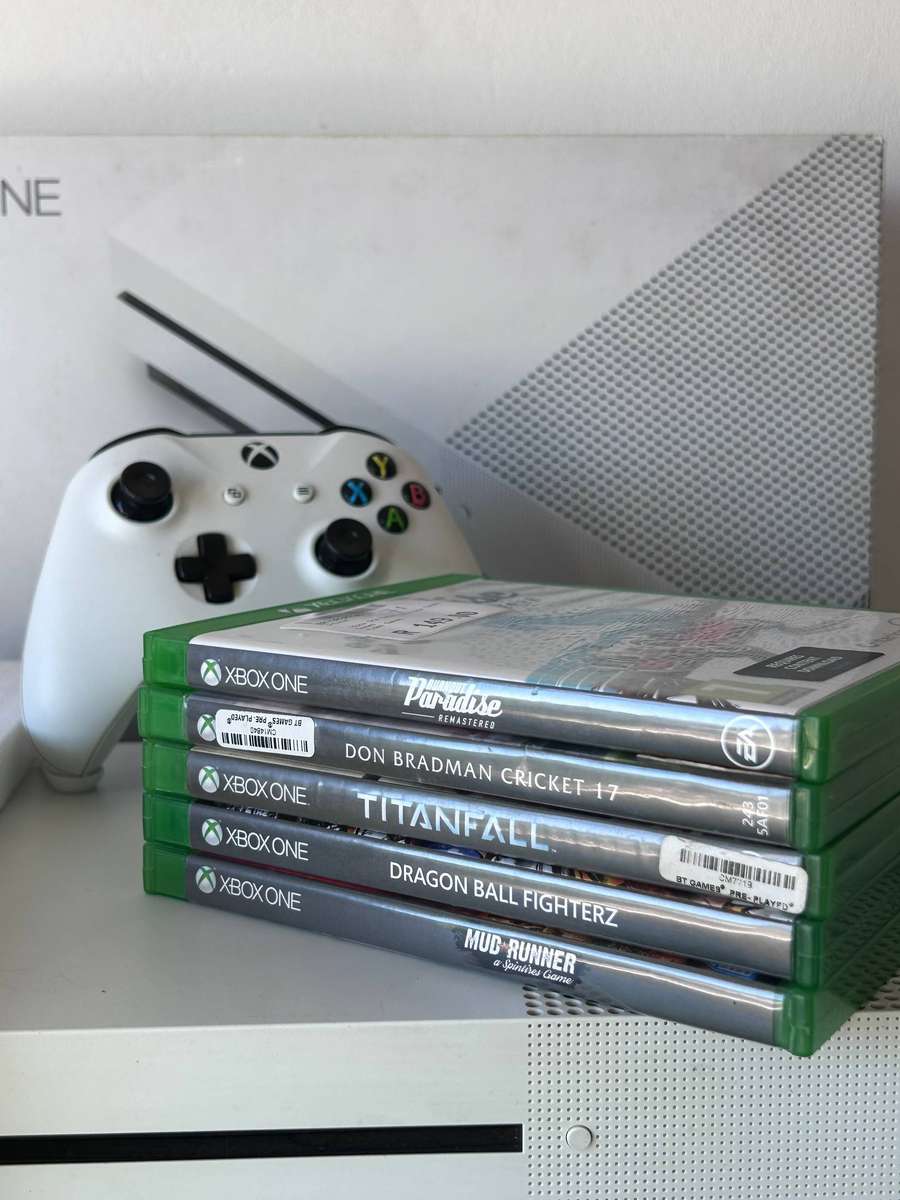 Xbox One S 500GB Console Bundle  Original Box, Wireless Controller & 5 Physical Games