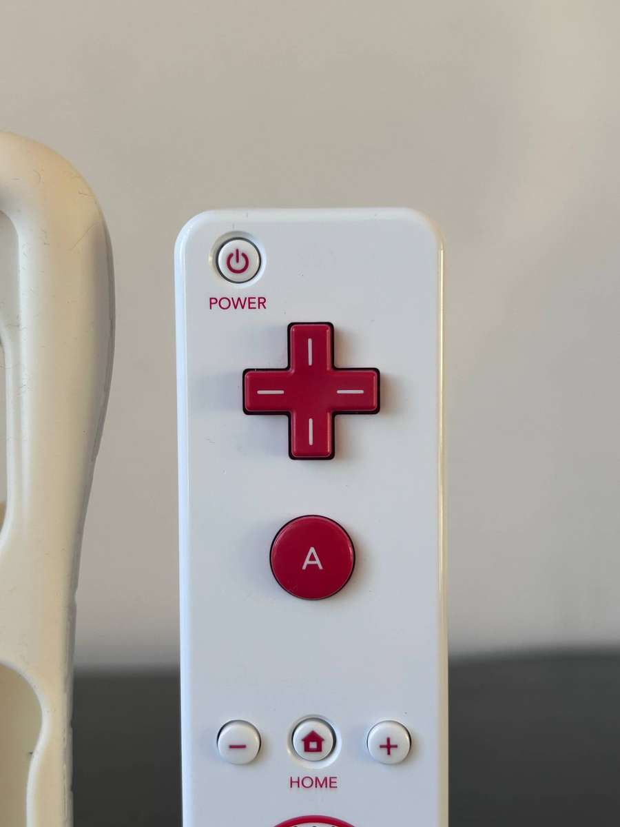 Nintendo Wii Remote Plus  Special Edition Super Mario (Toad) | MotionPlus Inside