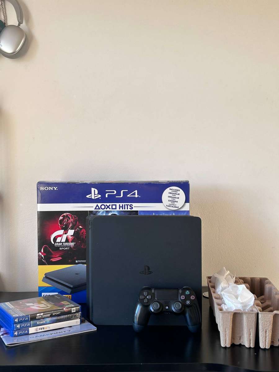 Immaculate Sony PlayStation 4 (PS4) Slim 500GB Bundle | Boxed + 3 Games