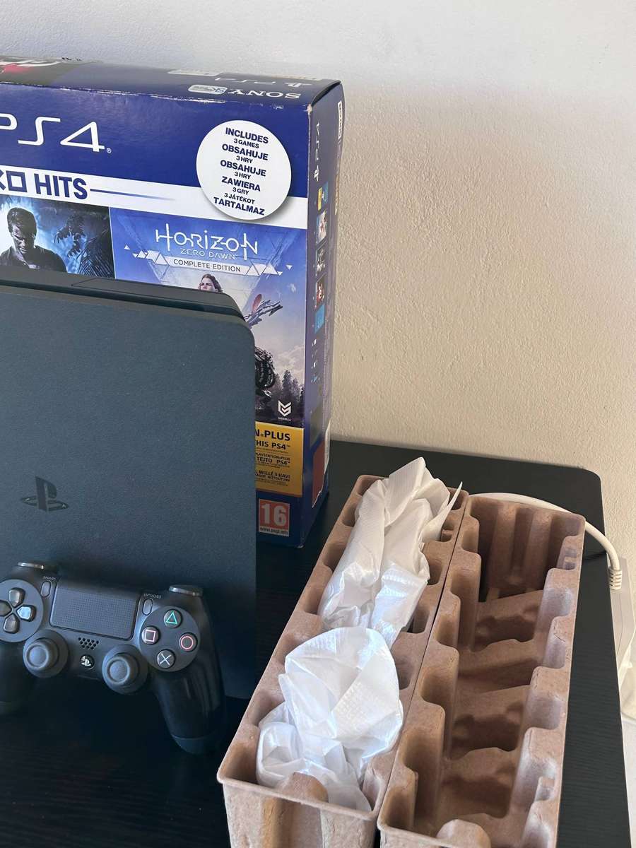 Immaculate Sony PlayStation 4 (PS4) Slim 500GB Bundle | Boxed + 3 Games