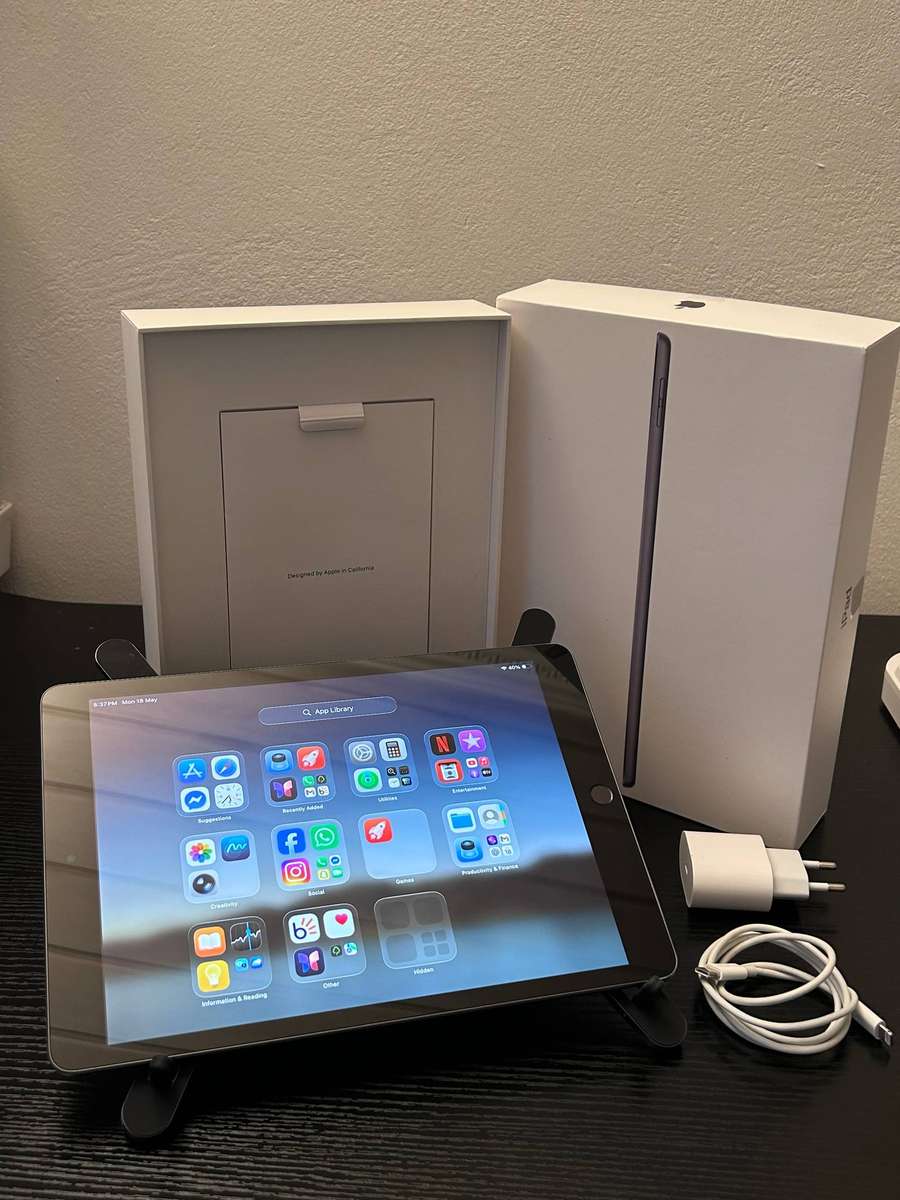 Apple iPad 9th Gen 64GB Wi-Fi Space Gray -  With Box & Accessories