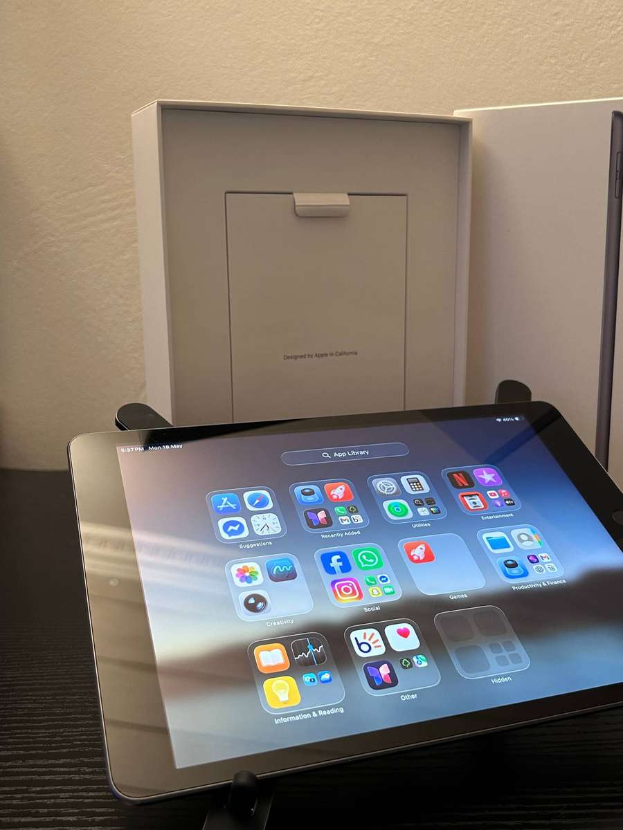 Apple iPad 9th Gen 64GB Wi-Fi Space Gray -  With Box & Accessories