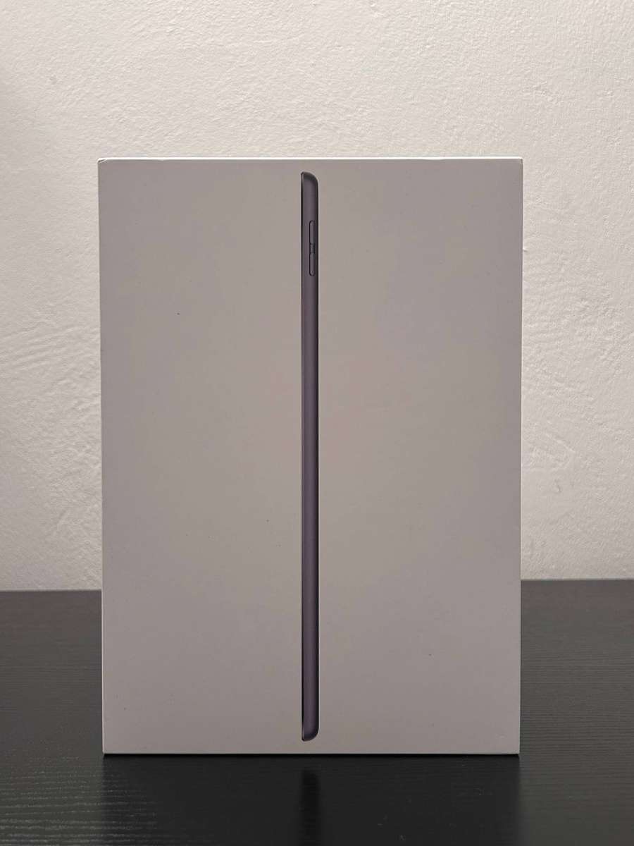 Apple iPad 9th Gen 64GB Wi-Fi Space Gray -  With Box & Accessories