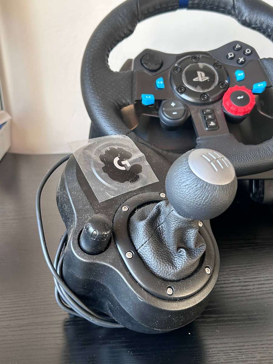 Logitech G29 Driving Force Racing Wheel & Pedals Bundle  Includes Logitech Driving Force Shifter