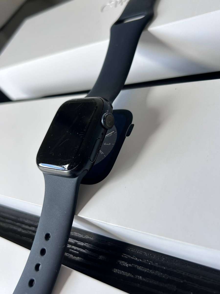 Apple Watch Series 8 41mm GPS (Midnight Aluminum Case | Midnight Sport Band)