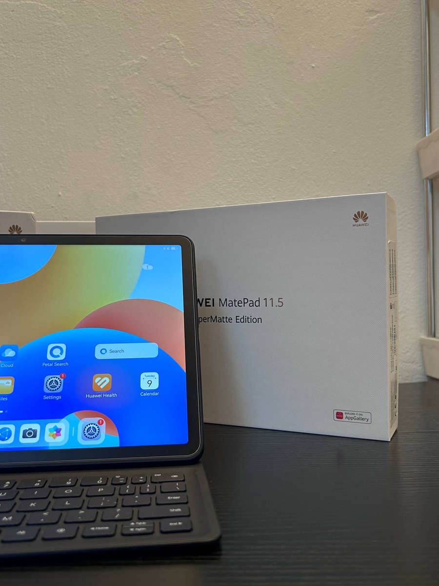 Huawei MatePad 11.5" PaperMatte Edition 256GB Bundle  Includes Smart Keyboard & M-Pencil