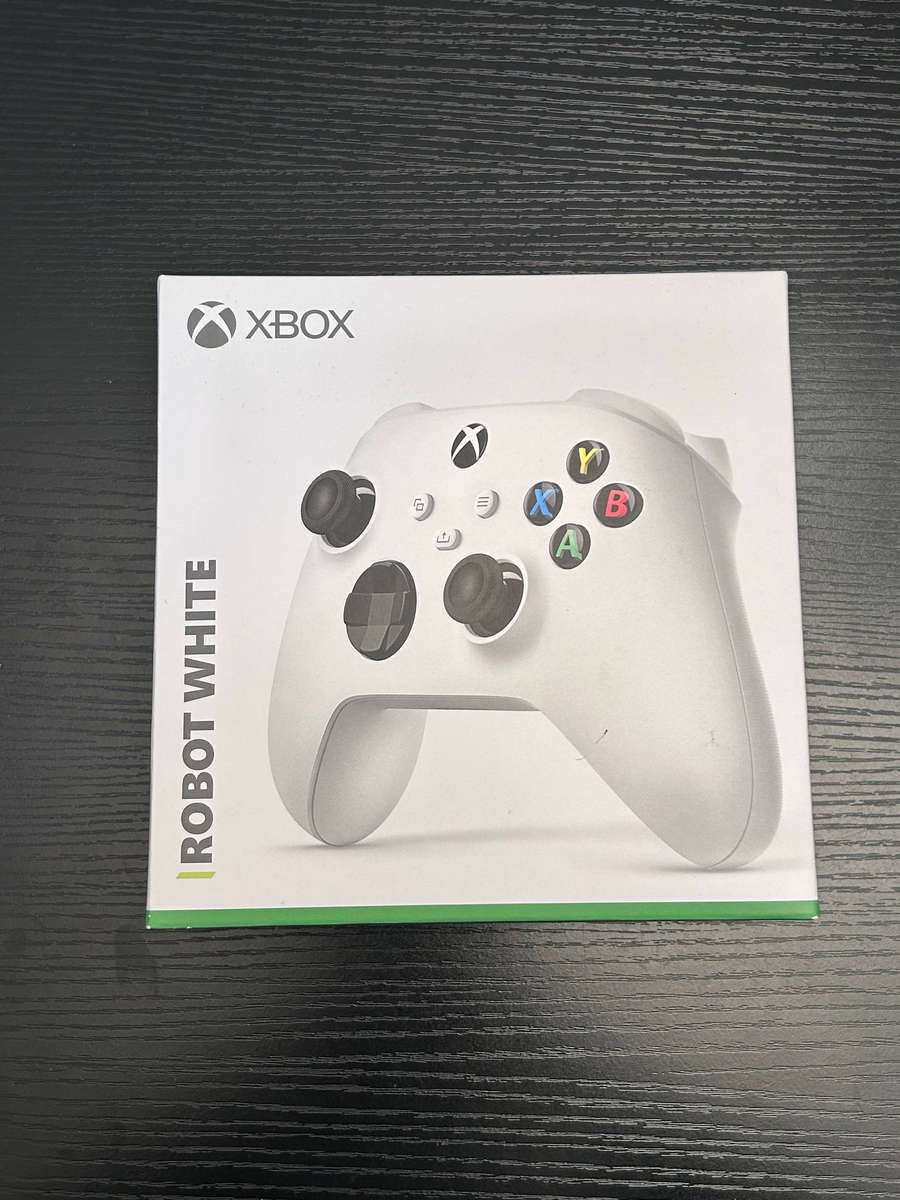 Xbox Series S/X Controller - Robot White - Boxed