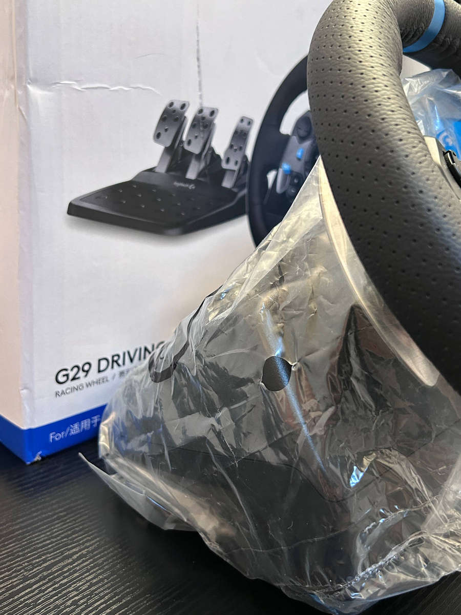Logitech G29 Driving Force Racing Wheel & Shifter Bundle (PS5/PS4/PC)